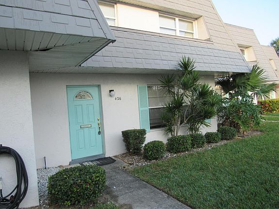 3rd image of 426 Meadowlark Ln #215