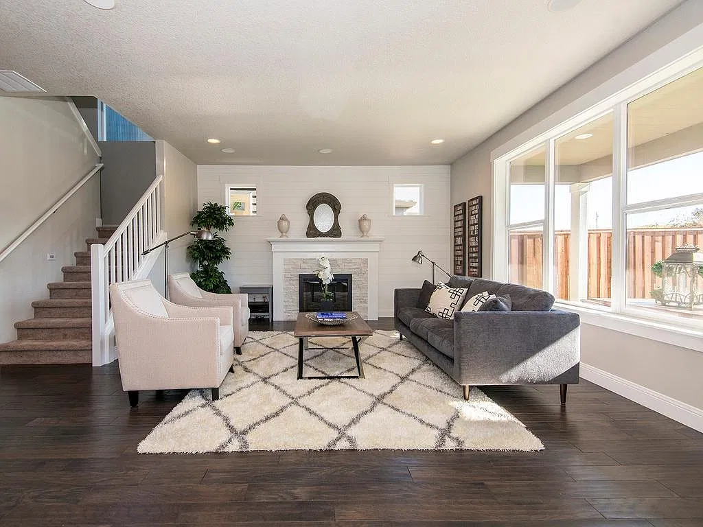 5 bed, 2478 sqft, $2,900 — Photo 4