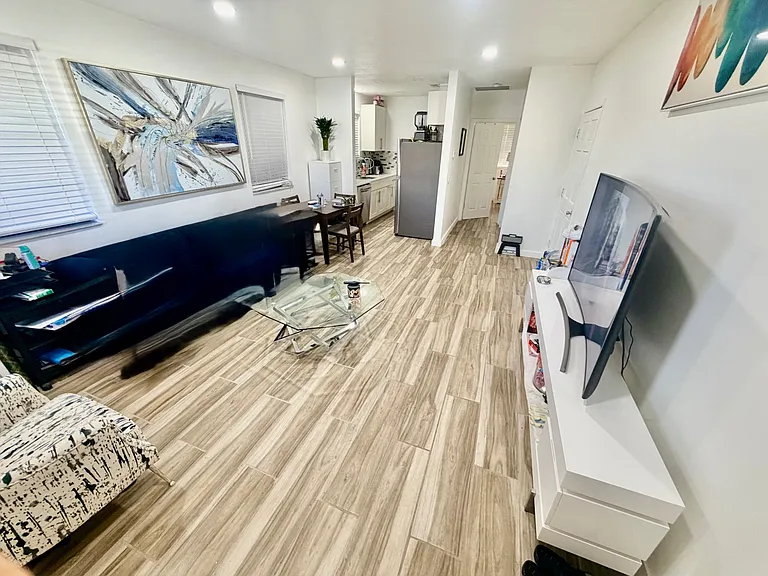 443 Wilder St — Photo 1