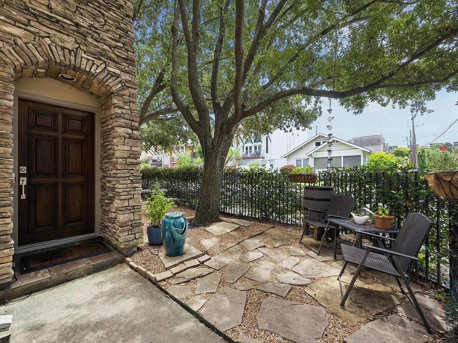 3 bed, 3.5 bath, 3194 sqft, $3,500 — Photo 4
