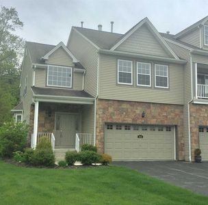 164 N River Dr #164, Beacon, NY, 12508