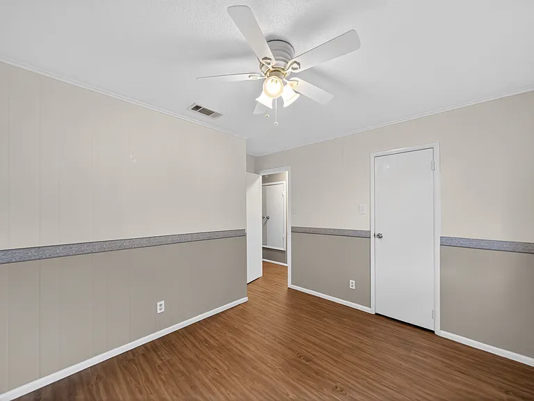 1511 Milam Dr — Photo 19
