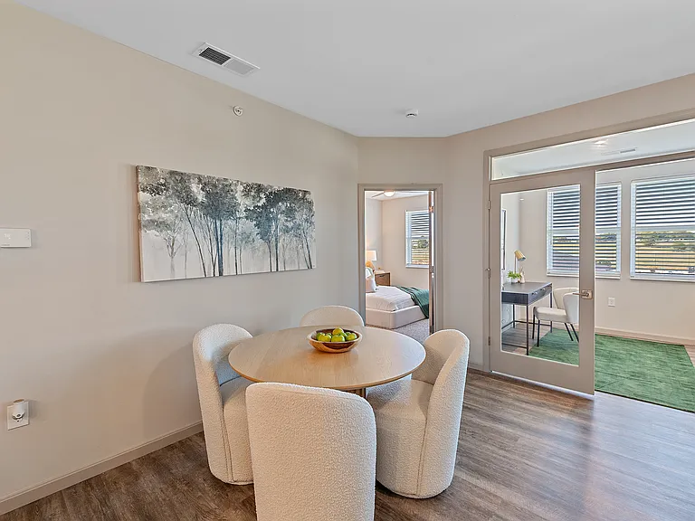 19Nineteen Promenade — Photo 168