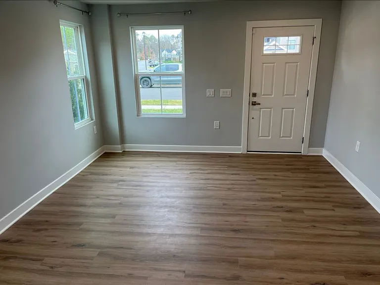 5937 Austin Woods Dr — Photo 2