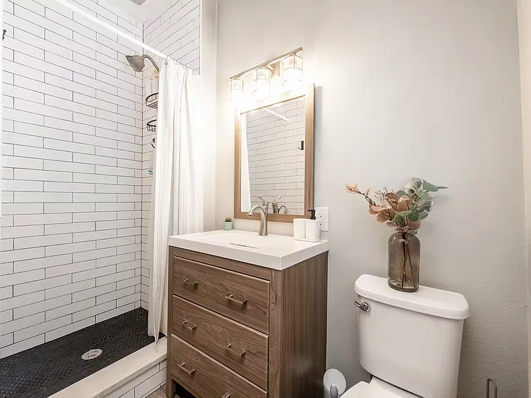 128 Wisteria Ave — Photo 15