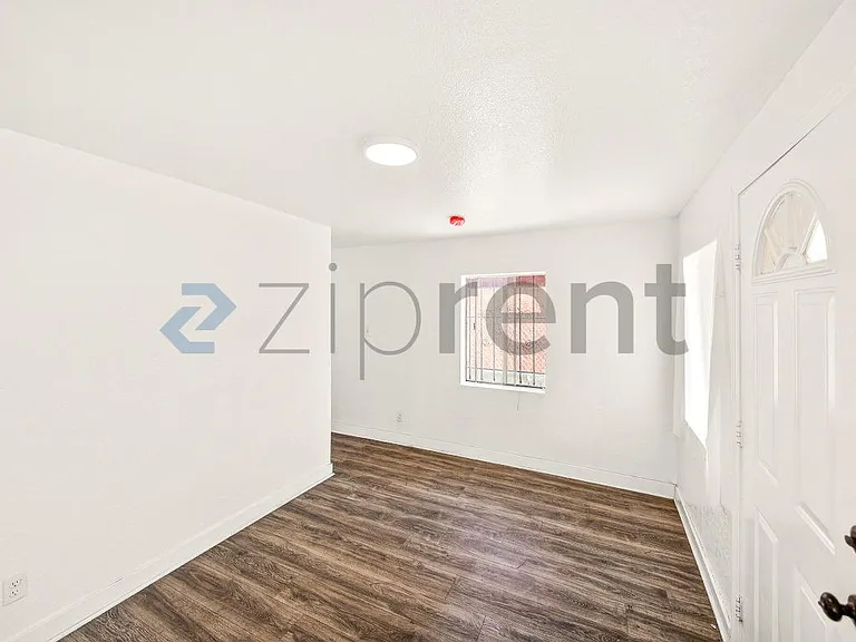1737 E 108th St #1 — Photo 2
