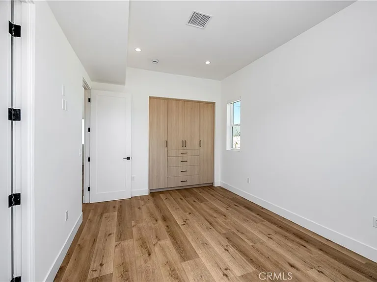 5044 Laurel Canyon Blvd — Photo 11