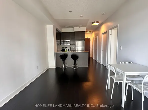 365 Prince Of Wales Dr, Mississauga, ON
