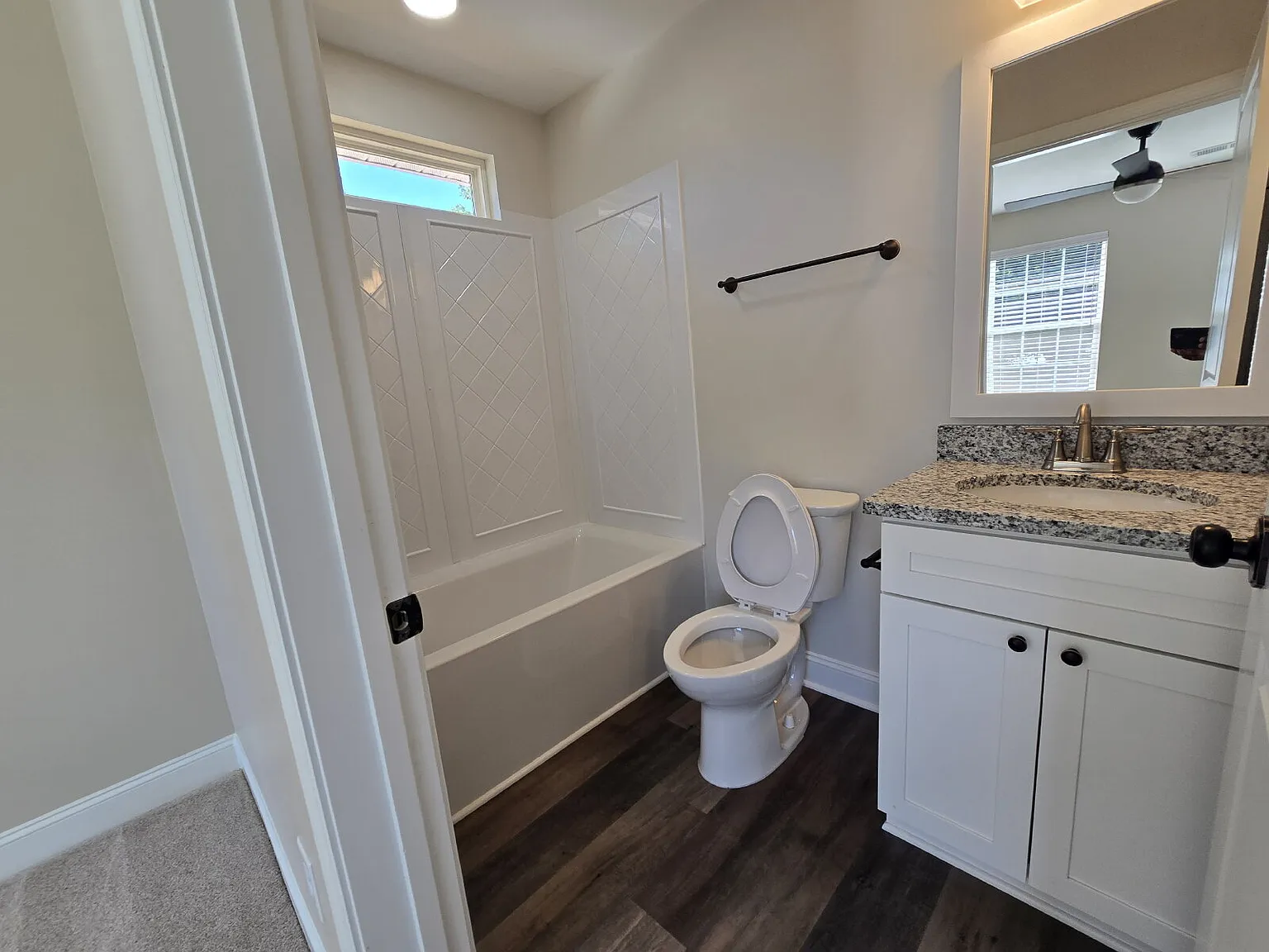 2 bed, 2.5 bath, 1100 sqft, $1,495 — Photo 3