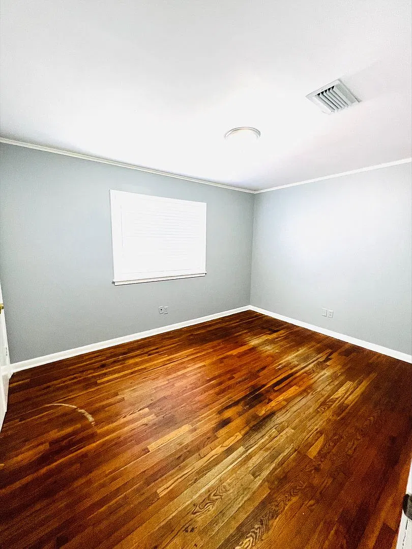 Lakeside Villa Apartment — Photo 4