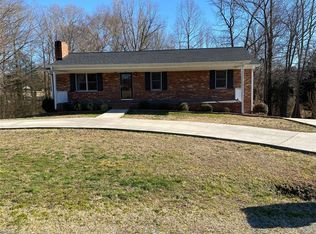 318 Bethesda Dr, Lexington, NC 27295