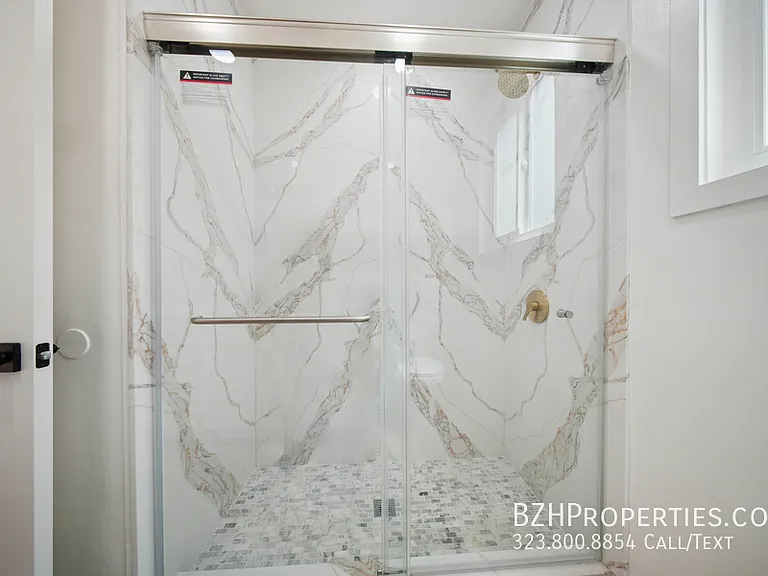919 S Sherbourne Dr #1C — Photo 22