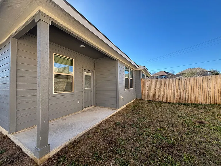 330 Caleb Ct — Photo 34