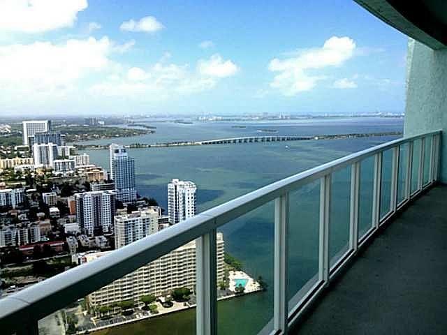 1st image of 1900 N Bayshore Dr APT 3002