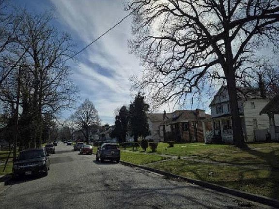 3rd image of 4309 Ridgewood Ave