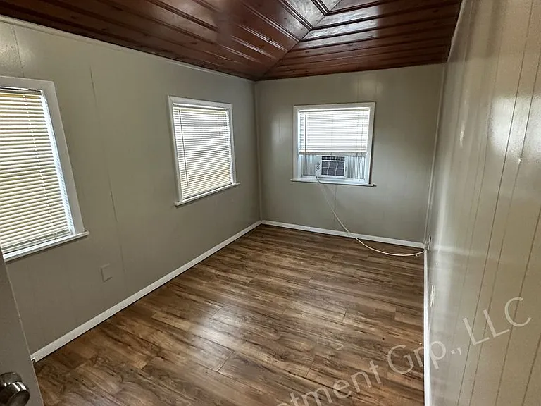 821 Pennsylvania Ave — Photo 15