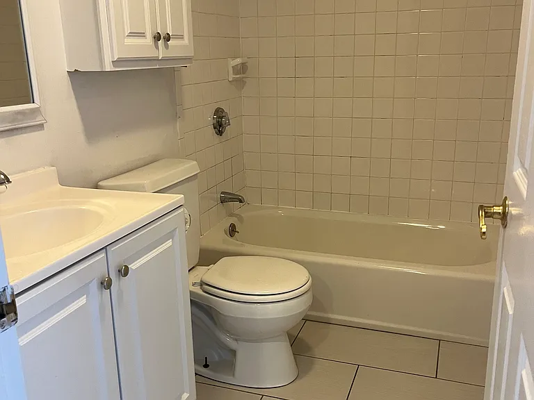 1750 Washington St #12 — Photo 10