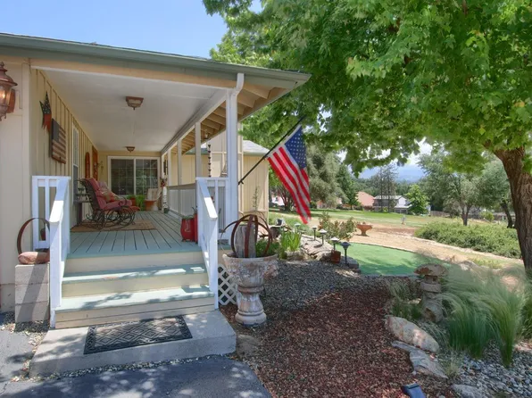 40441 Griffin Dr, Oakhurst, CA 93644