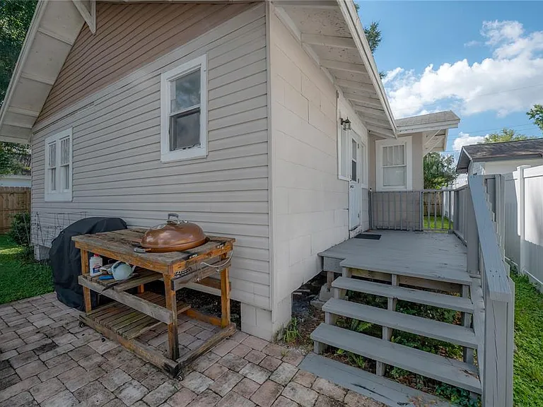 207 W Hiawatha St — Photo 16