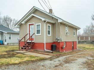 814 N 2nd Ave E, Newton, IA 50208