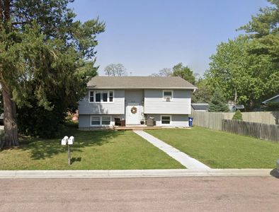 513 S Rowley St, Mitchell, SD, 57301