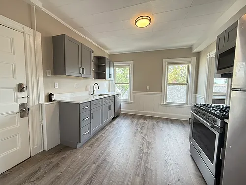 38 Russell St #3 Photo 1