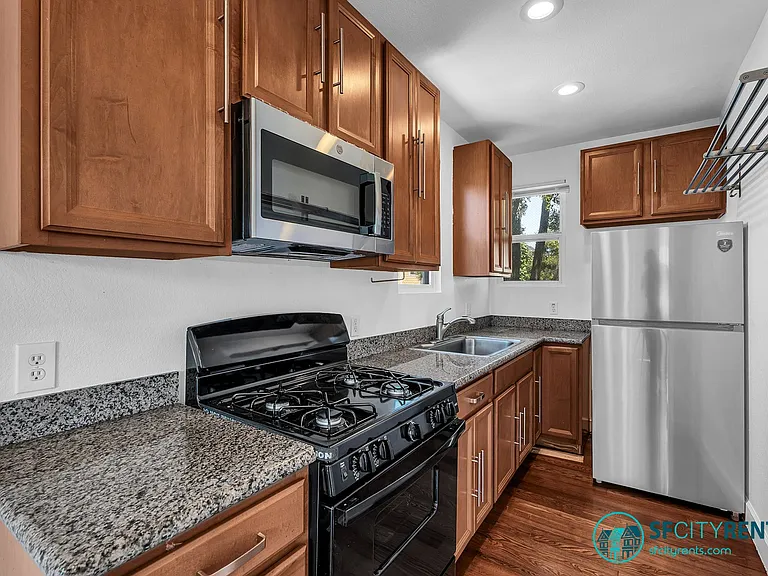 21 Crescent Ave #B — Photo 8
