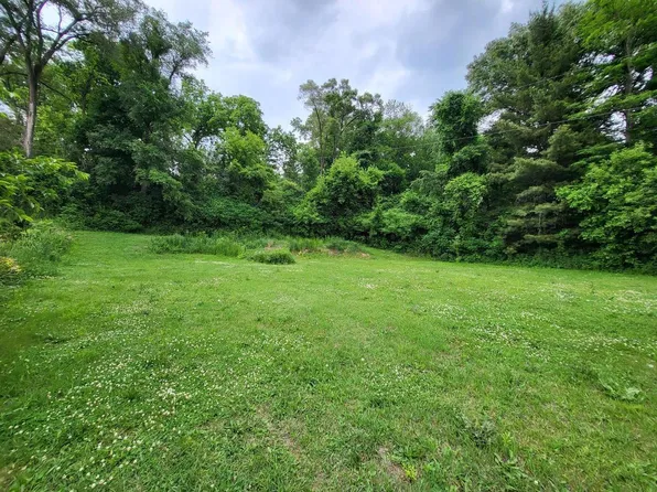 W1250 BEACH ROAD, East Troy, WI 53120