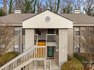 2604 Vineyard Blvd, Asheville, NC 28805