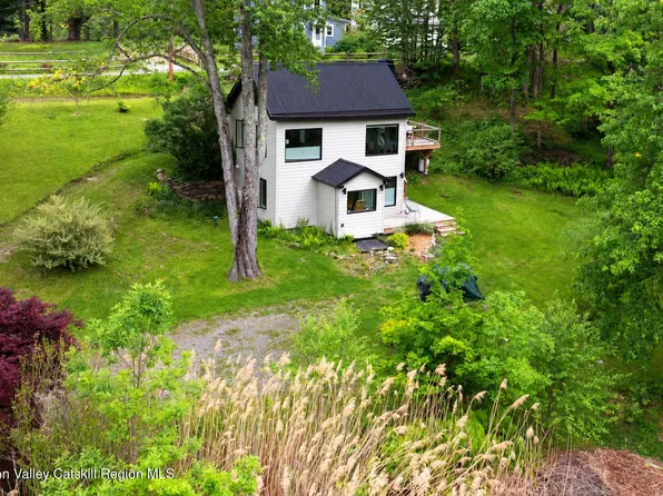 18 Lake Hill Road, Kingston, NY 12401