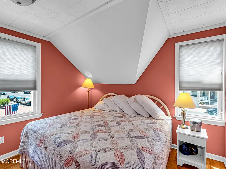 306 Ocean Park Ave — Photo 26