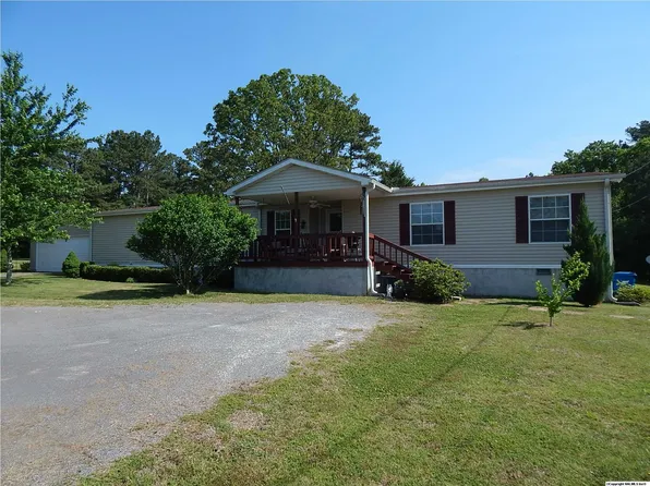 11246 Union Grove Rd, Union Grove, AL 35175