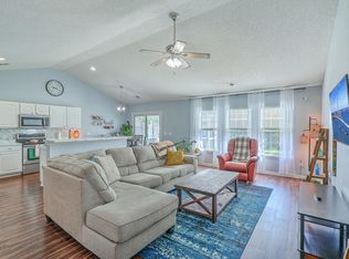 210 Delafield Dr, Summerville, SC 29483