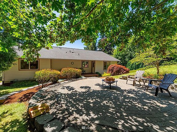 3rd image of 3012 NW Alexandria Ct