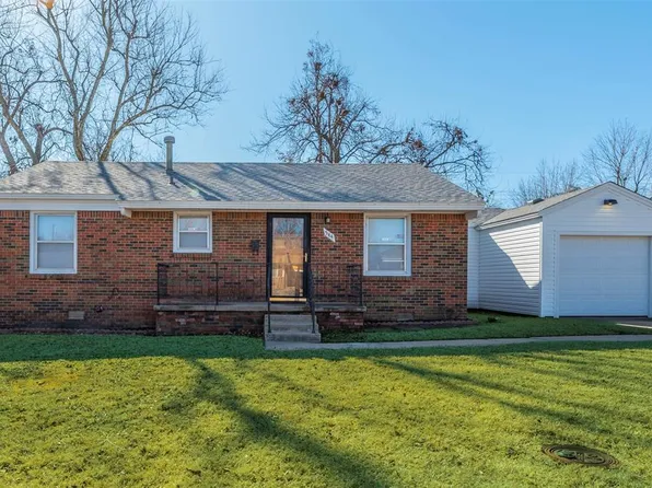 544 E Grumman Dr, Midwest City, OK 73110