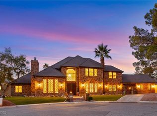 2001 Diamond Bar Dr, Las Vegas, NV 89117