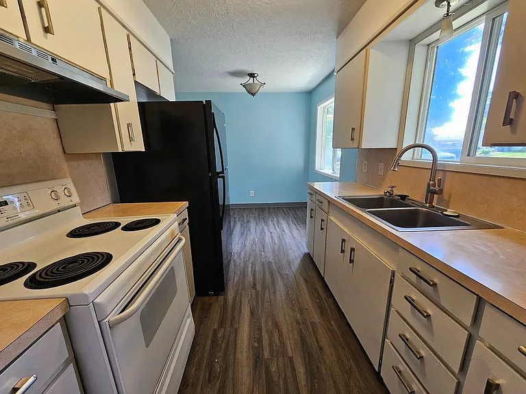 407 G Ave — Photo 5