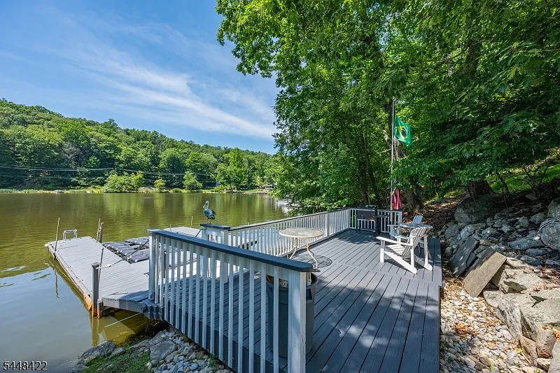 2 bed, 2.0 bath, $4,000 — Photo 2