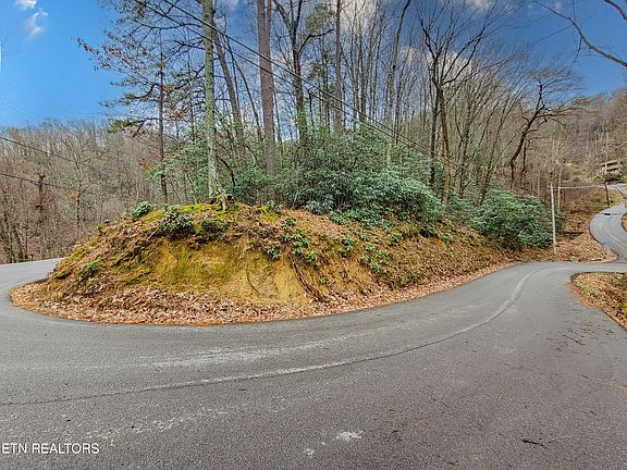 2nd image of LOT 20 Luzerne Dr