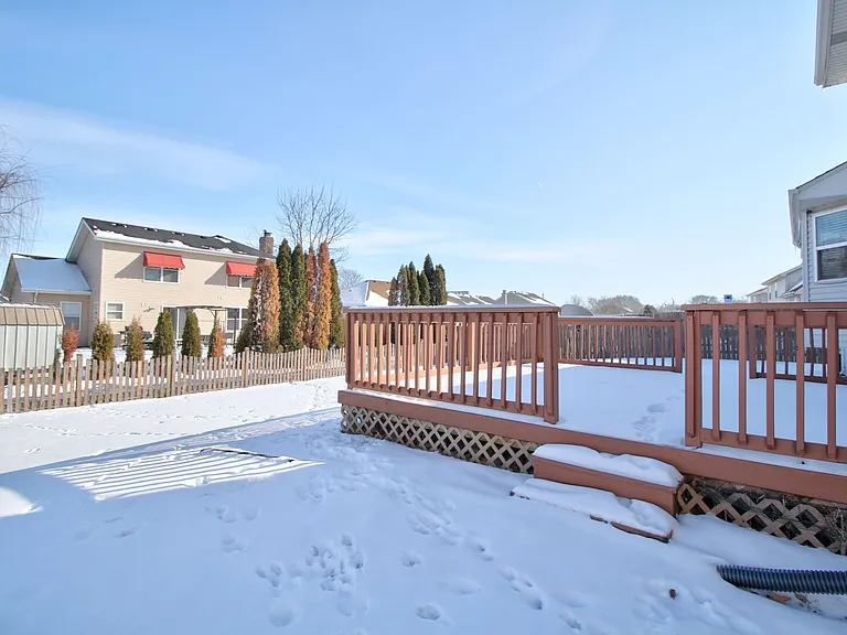 1504 Pheasant Landing Dr — Photo 18