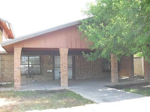 2nd image of 2880 Yucca Cir