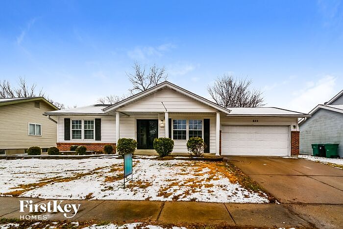 1st image of 642 Fox Plains Dr