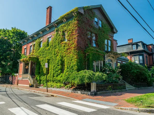 10 Deering Street #3, Portland, ME 04101