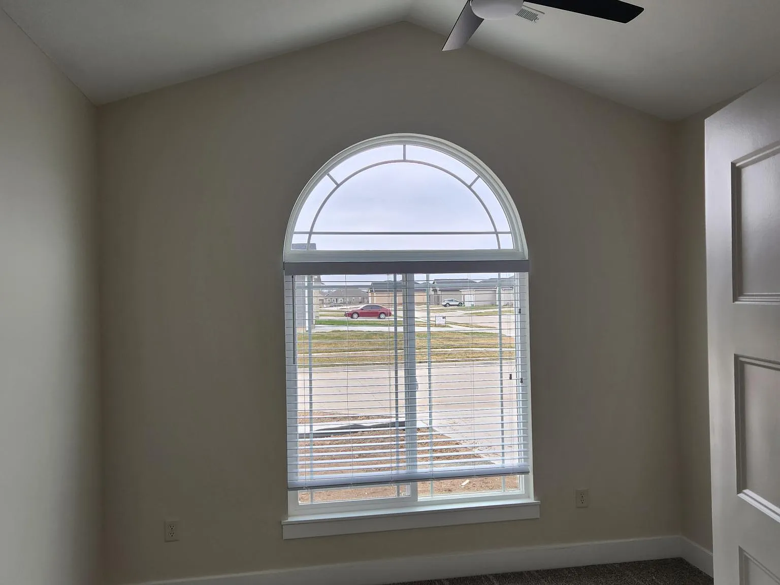 2760 Crystal Lake Dr — Photo 3