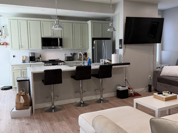 415 E 7th St #2, South Boston, MA 02127