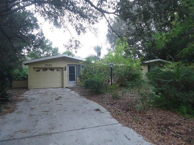 1st image of 2303 Roselawn Cir