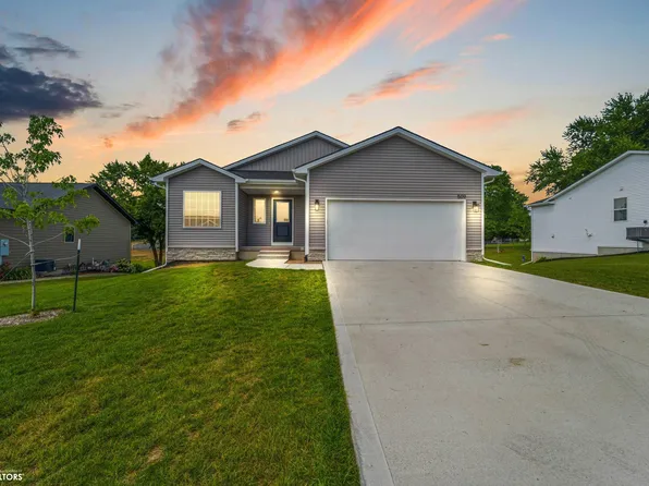 509 17th Ave E, Oskaloosa, IA 52577