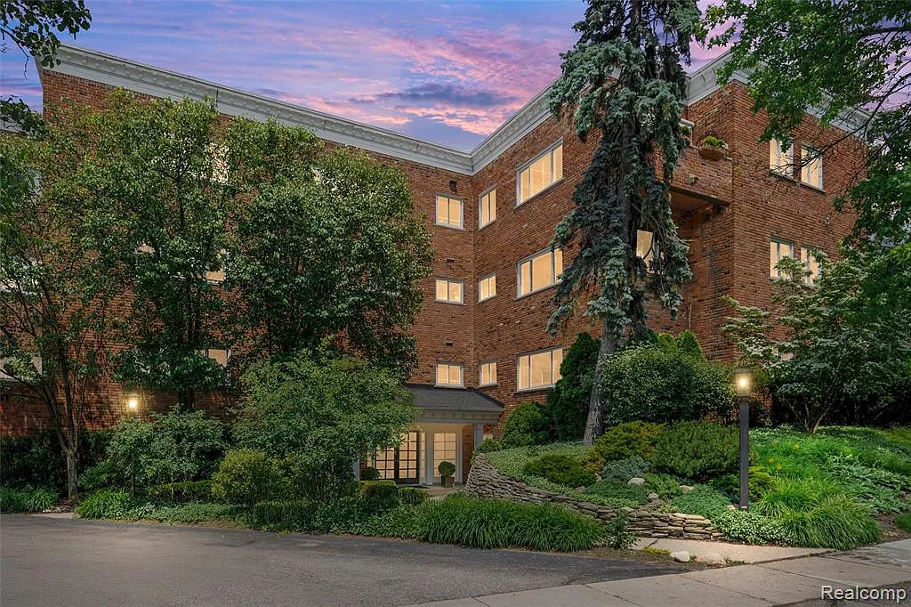 1 bed, 765 sqft, $2,400 — Photo 1