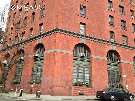 Rented by Compass | media 16