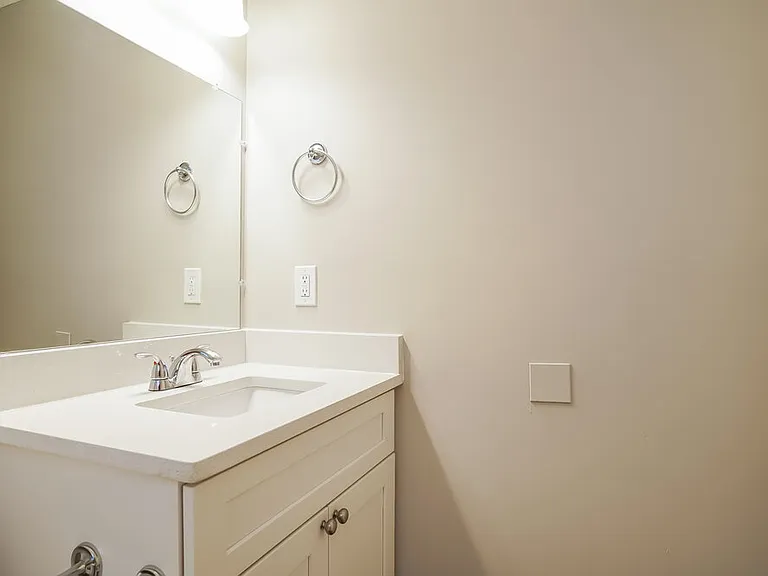 1109 Ujamaa Dr — Photo 15
